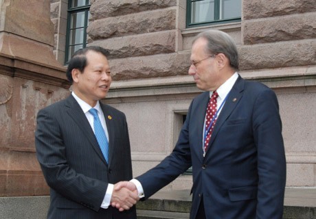 Вьетнам и Швеция выступают за развитие двустороннего сотрудничества - ảnh 1